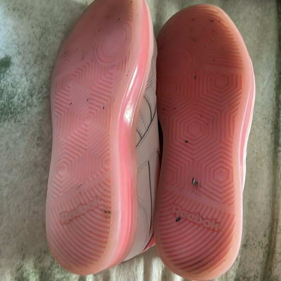 Reebok pale pink leather sneakers - Picture 3 of 5